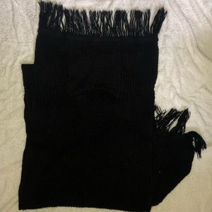 Warm, Black Winter Scarf! (with Pockets!!)